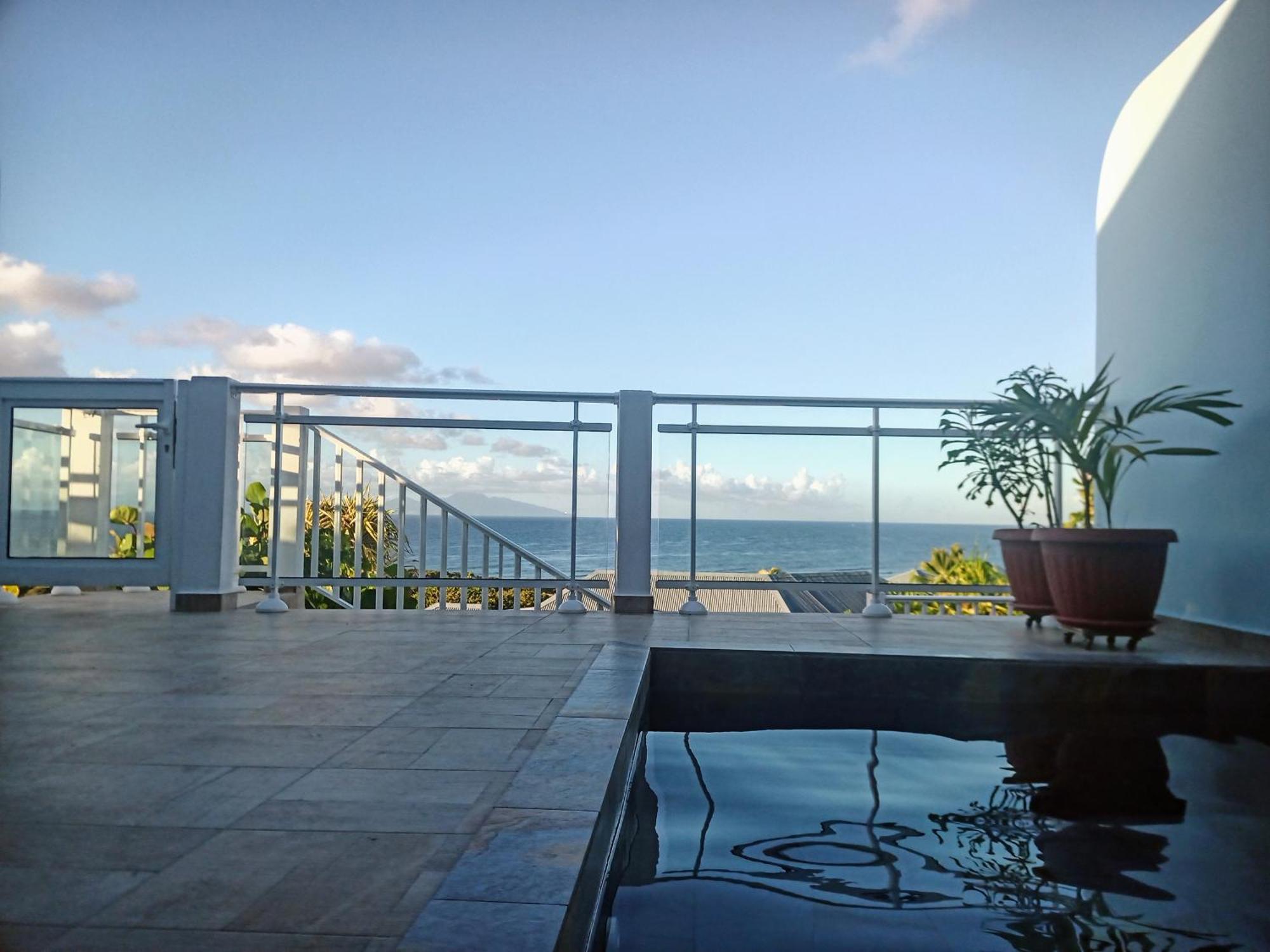Aux Colibris Amoureux : Loft De Standing Avec Vue Mer Grand-Bourg  Екстер'єр фото